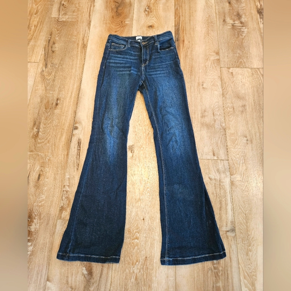 Sneak Peek Jeans